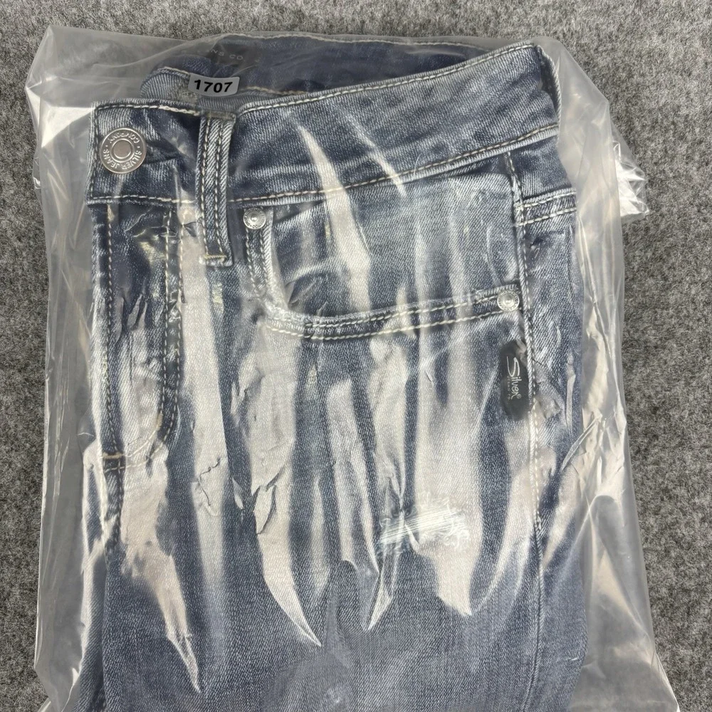 Silver Jeans product pair
